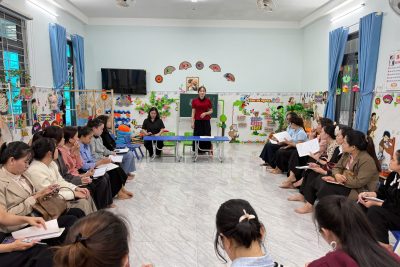 Sinh hoạt tổ chuyên môn khối Lá