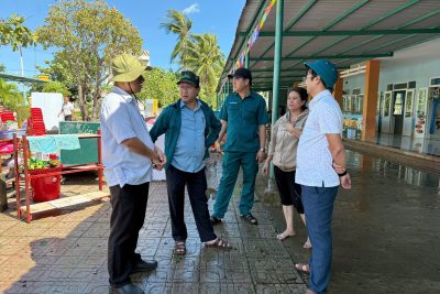 CHUNG TAY KHẮC PHỤC HẬU QUẢ THIÊN TAI_CƠN BÃO SỐ 13