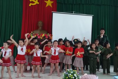 Hát tặng chú Bộ đội