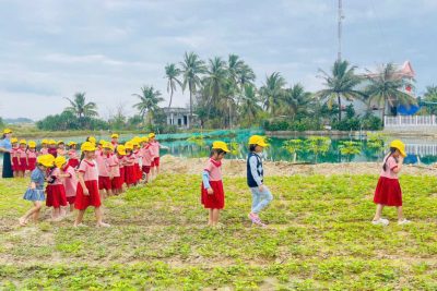 Buổi trải nghiệm thiên nhiên ngoài trời mang đến cho bé thật nhiều niềm vui và ý nghĩa..☘️